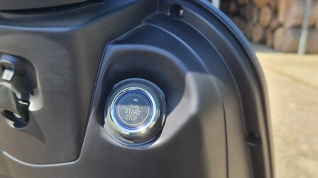 E-Capri V2e Bosch Keyless Drive matzwart - Elektrisch Matt Metallic Black