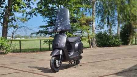 Capri V4s Matrix Extra - Metallic Matt Black