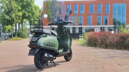Capri V4s Matrix Fully Loaded - Dark Army Green matgroen