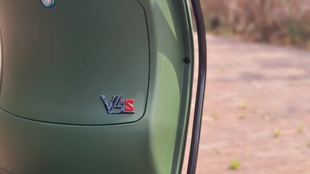 Capri V4s Matrix Fully Loaded - Dark Army Green matgroen