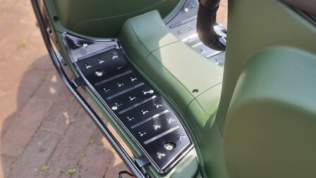 Capri V4s Matrix Fully Loaded - Dark Army Green matgroen
