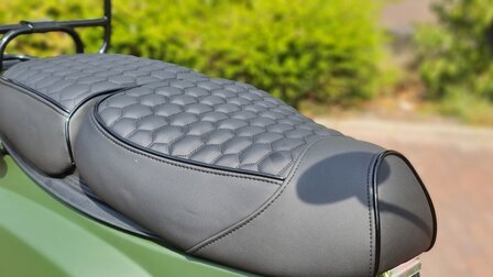Capri V4s Matrix Fully Loaded - Dark Army Green matgroen