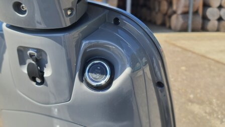 E-Capri V2e Double Range Bosch Keyless Drive Grijs - Elektrisch Nardo Grey