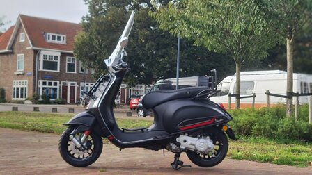 Vespa Sprint Luxury pakket - E5 IGET Custom