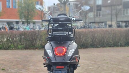 Vespa Sprint Luxury pakket - E5 IGET Custom