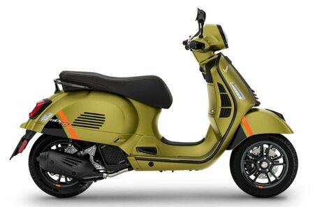 Vespa GTS Super Sport 300 mat groen - Verde Ambizioso