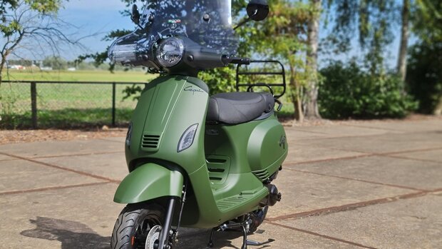 Capri V4s Matrix Extra - Dark Army Green matgroen