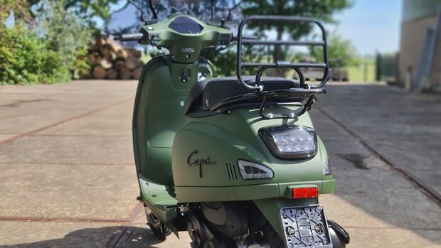 Capri V4s Matrix Extra - Dark Army Green matgroen