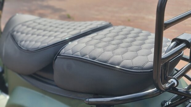 Capri V4s Matrix Fully Loaded - Dark Army Green matgroen