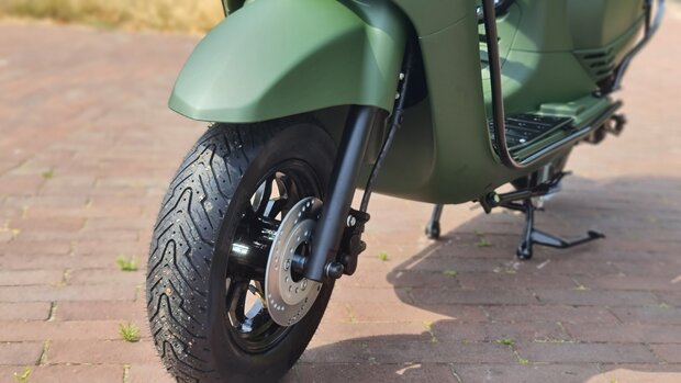Capri V4s Matrix Fully Loaded - Dark Army Green matgroen