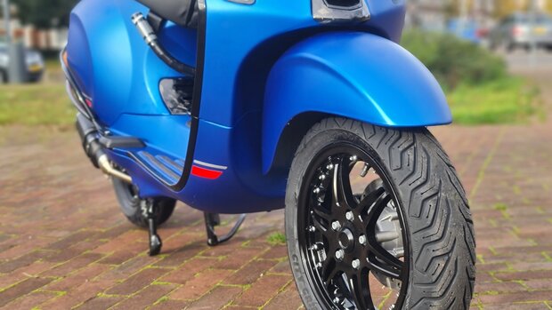 Vespa Sprint Forged Carbon Elite Indo Style pakket - E5 IGET Custom