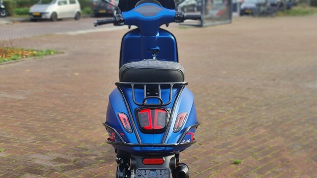 Vespa Sprint Forged Carbon Elite Indo Style pakket - E5 IGET Custom