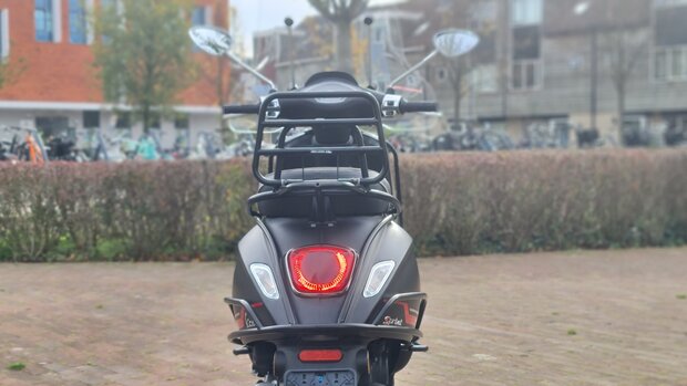 Vespa Sprint Luxury pakket - E5 IGET Custom